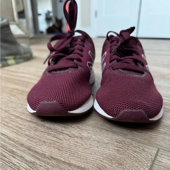 New Balance WRL25YBG Maroon Running Shoes - Picture 4 of 7
